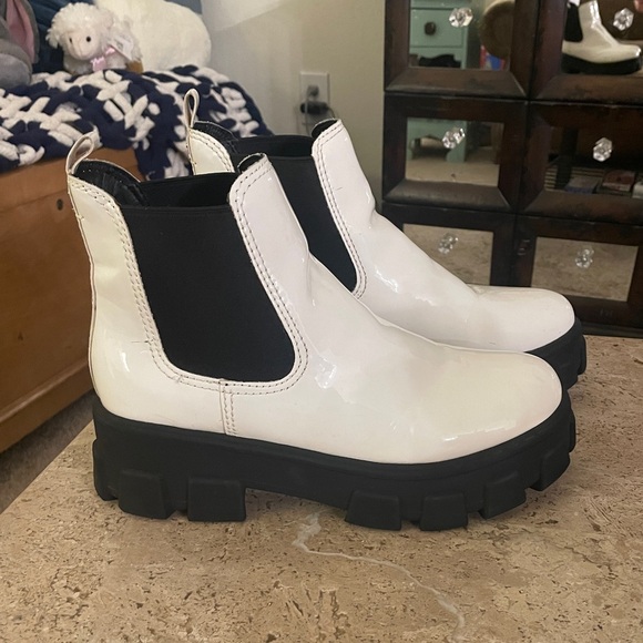 Circus by Sam Edelman Shoes - BOOTS